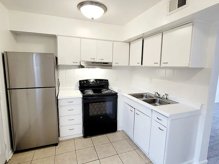 2606 Wayside Dr — Photo 8