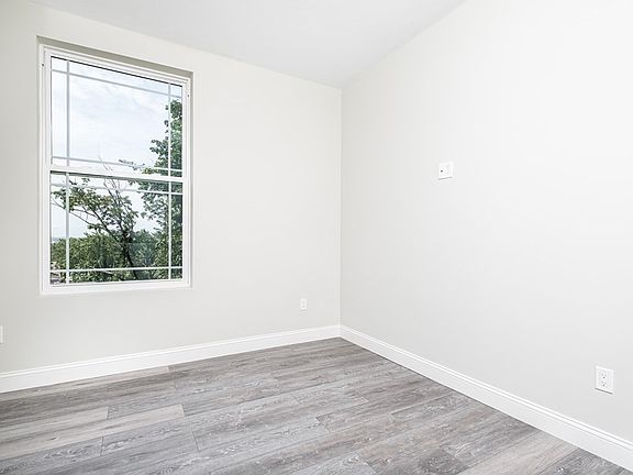 5th image of 83 Bradstreet Ave APT 2