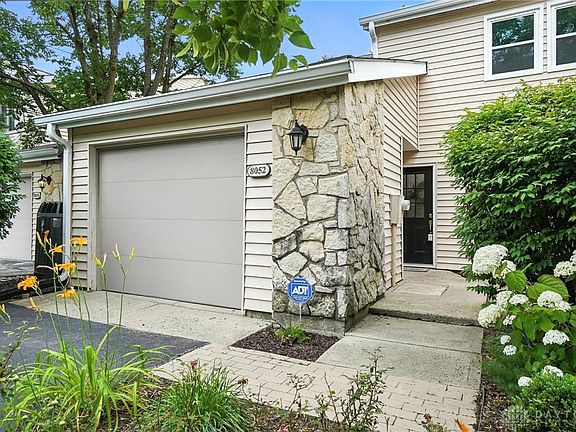 3rd image of 8052 Timberlodge Trl W
