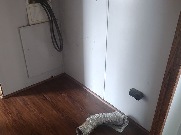 2nd image of 105 Kentucky St