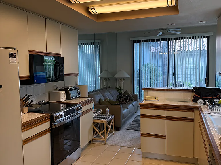 55456 Firestone — Photo 11