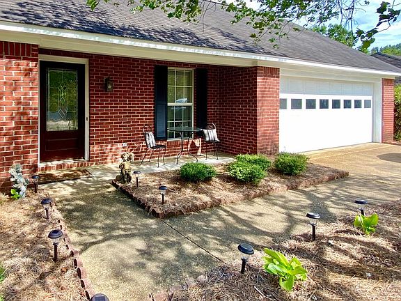 3rd image of 112 Bellwood Dr