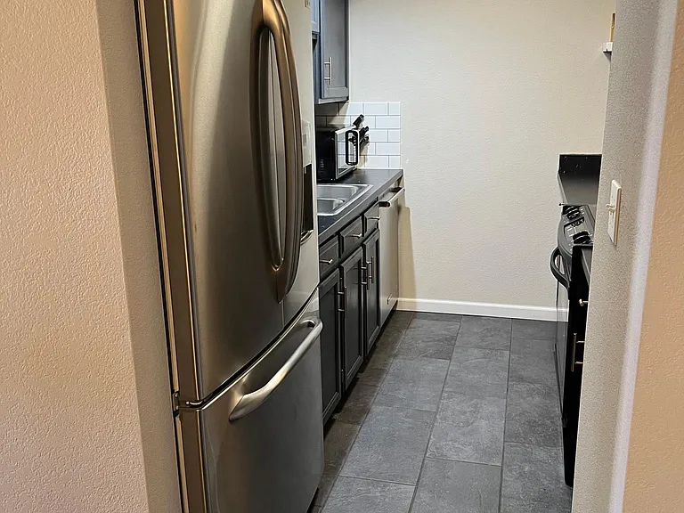 20214 N 21st Dr — Photo 2