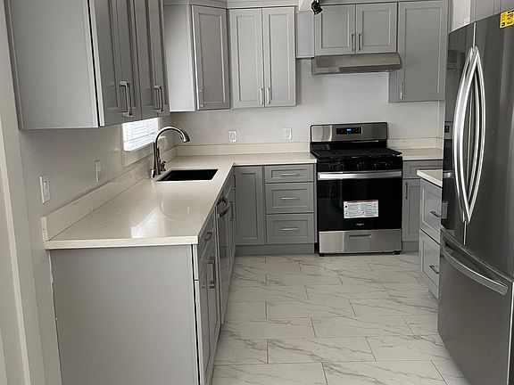 3rd image of 21104 Hazelbrook Dr