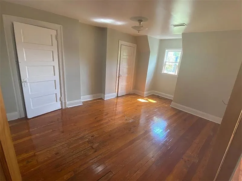 2 bed, 1200 sqft, $1,750 — Photo 3