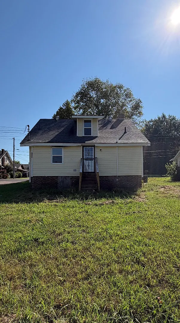 731 N Hays Ave — Photo 3