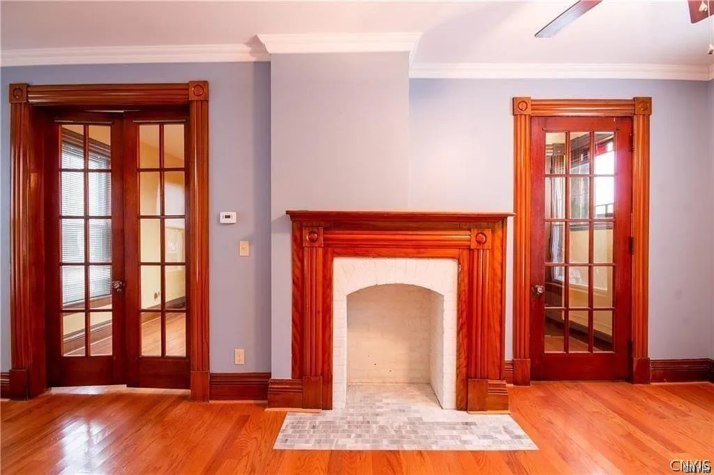 3 bed, 1.5 bath, 1864 sqft, $1,600 — Photo 3