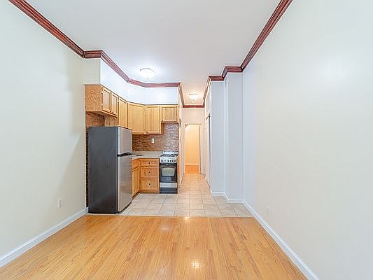 1st image of 410 W 51st St APT 402