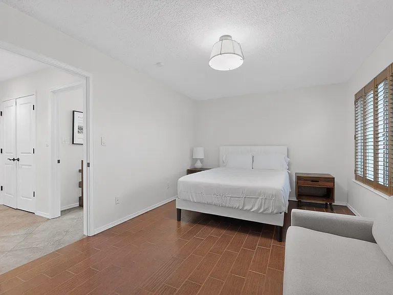 9735 Village Green Dr NE — Photo 18