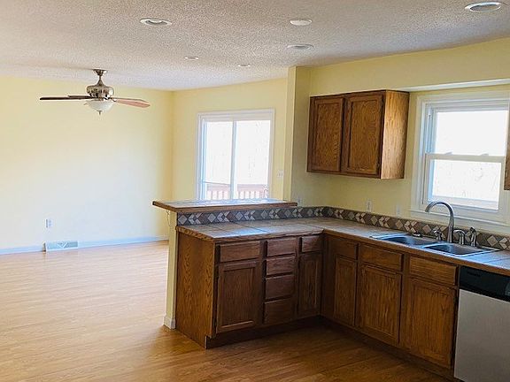 4th image of 1205 Country Club Dr