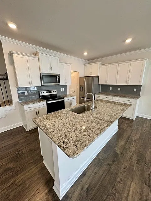 3 bed, 1699 sqft, $1,995 — Photo 4