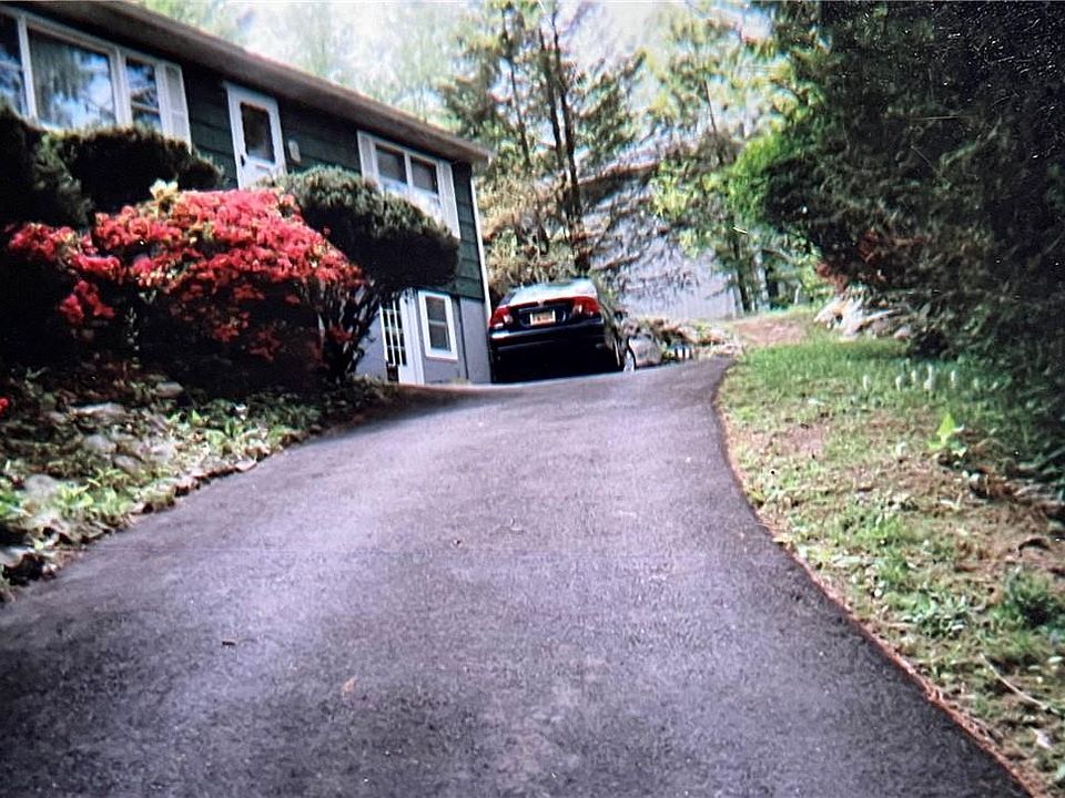 1st image of 23 Hillside Avenue