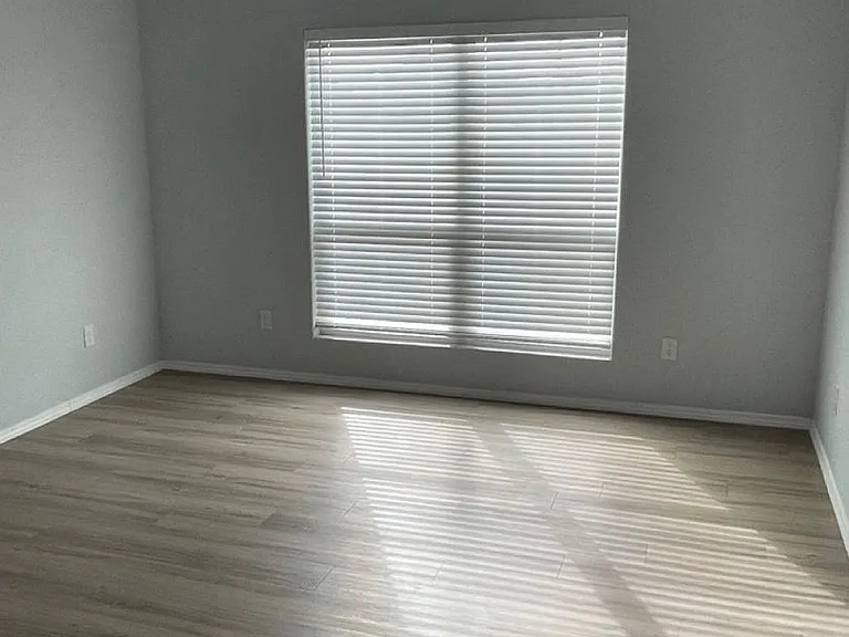 1641 Wrigley Dr — Photo 3