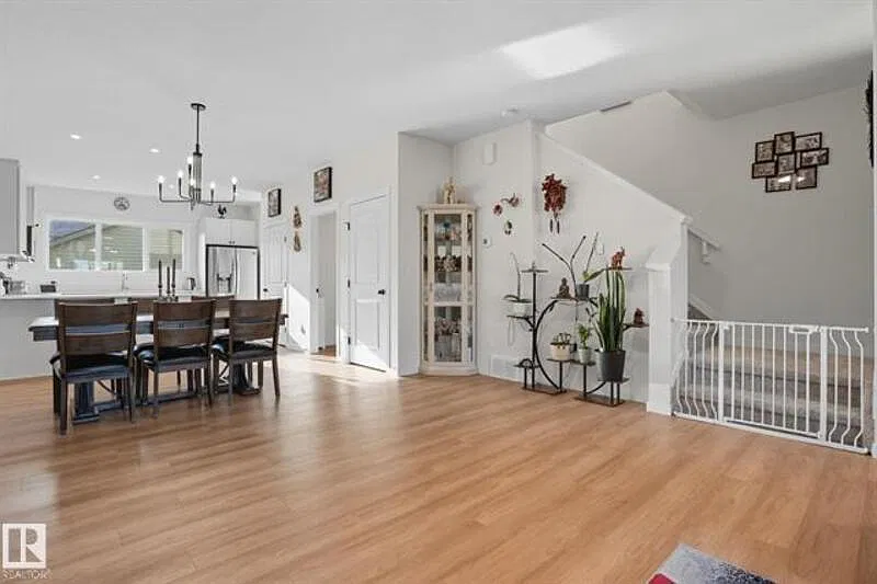 3 bed, 2.5 bath, $2,300 — Photo 4
