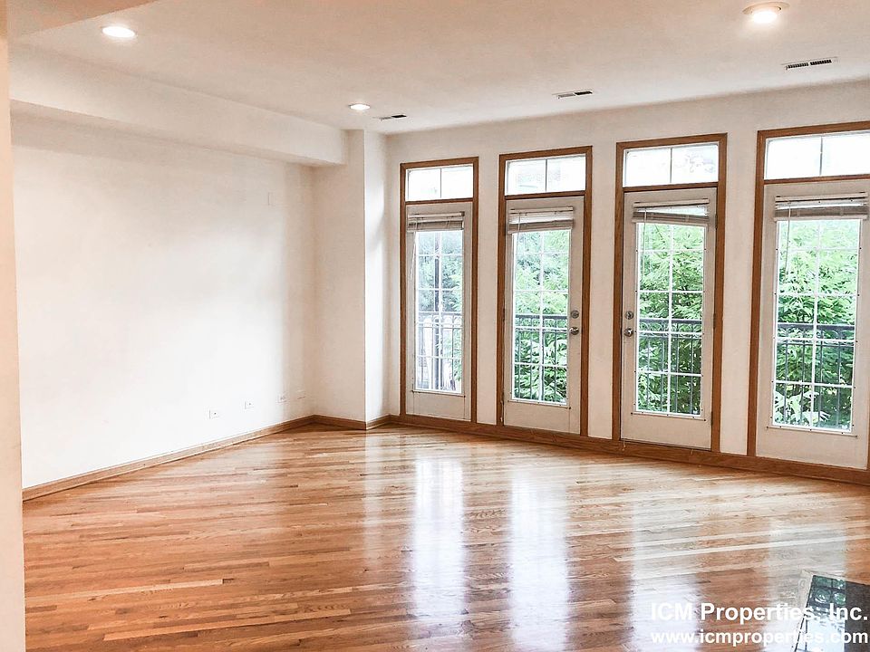 1st image of 1052 W Cornelia Ave #2