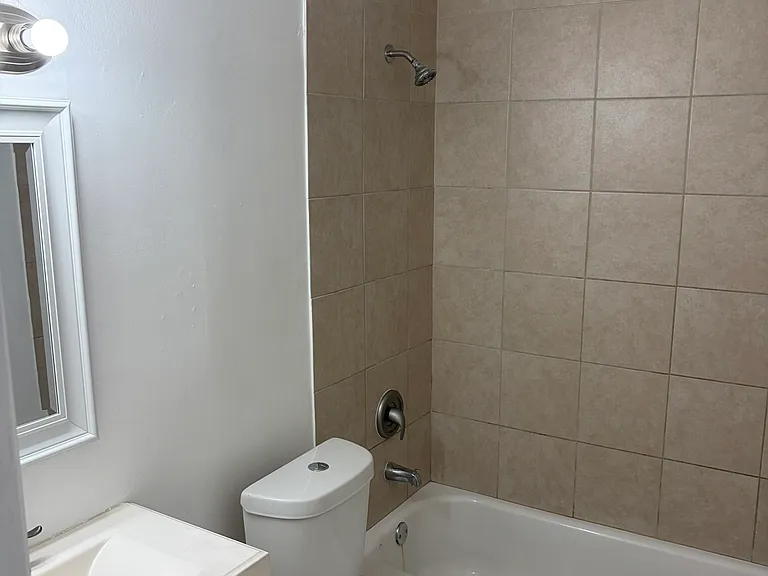 64 SE Norfolk Blvd — Photo 6
