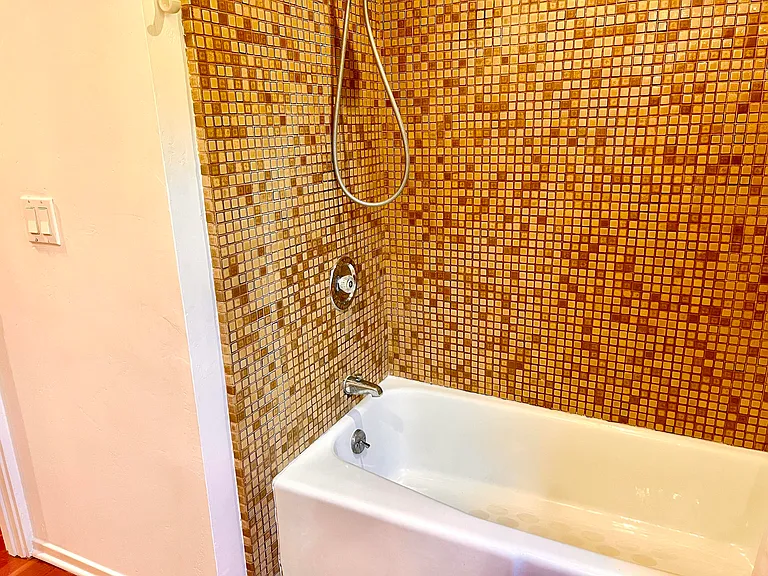822 Chelham Way — Photo 9