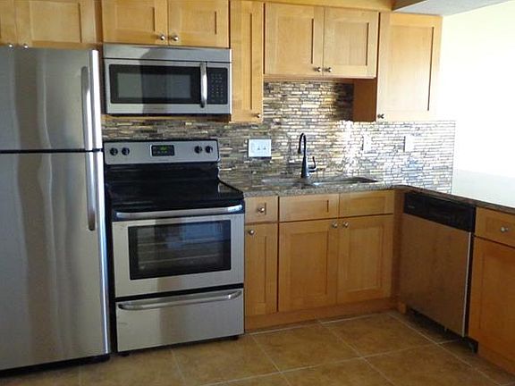 3rd image of 1655 S Highland Ave APT I284