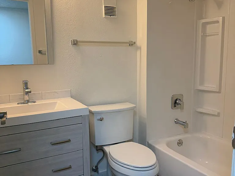 6545 Kalua Rd #202D — Photo 5