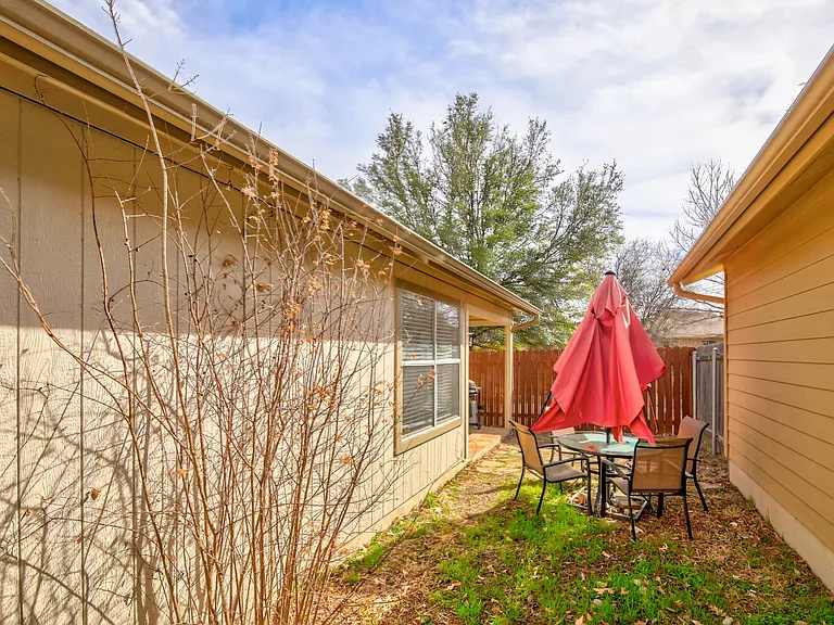 5947 Kevin Kelly Pl — Photo 25