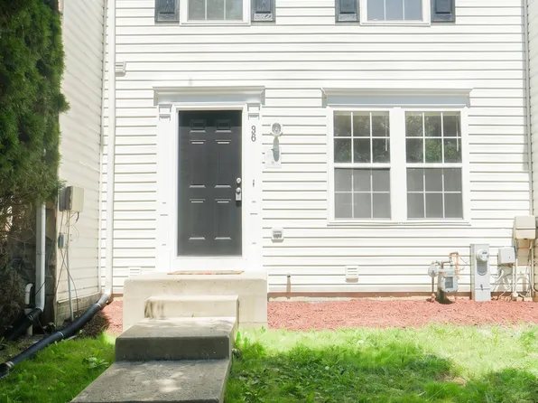 36 Gwynnswood Rd, Owings Mills, MD 21117