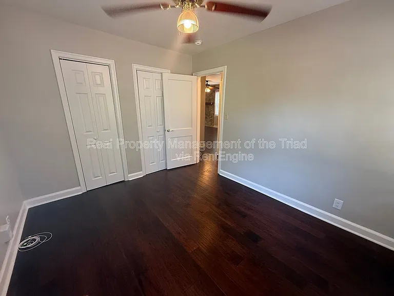 2817 Shady Lawn Dr — Photo 10