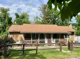 75 James E Davis Dr, Mills River, NC 28759