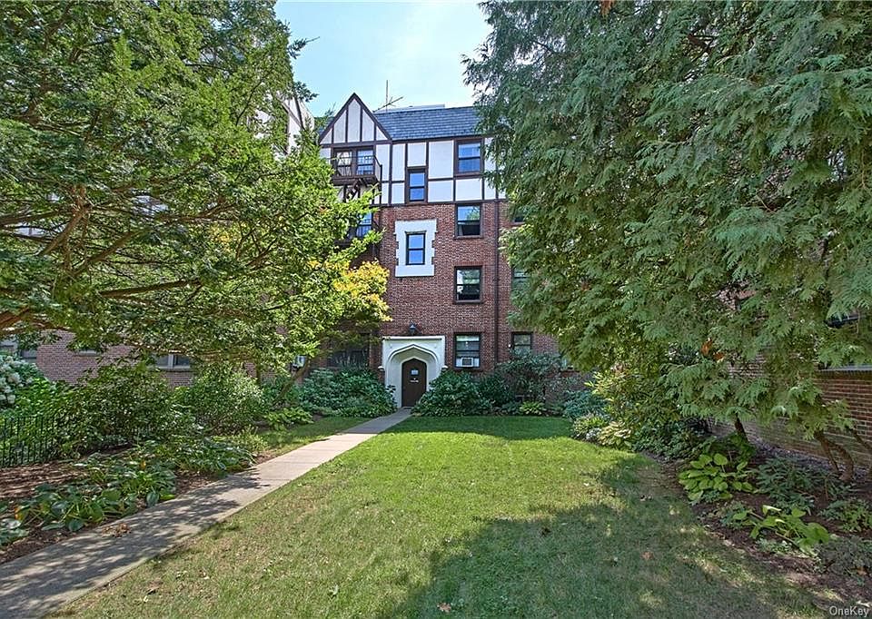 1st image of 9 Greenridge Ave APT 8B