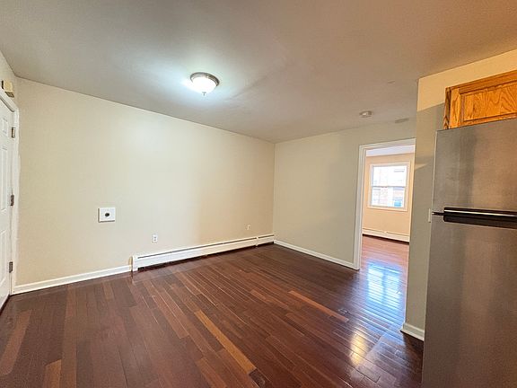 2nd image of 569 Westside Ave #4