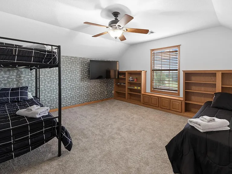 1704 Granada Dr — Photo 31