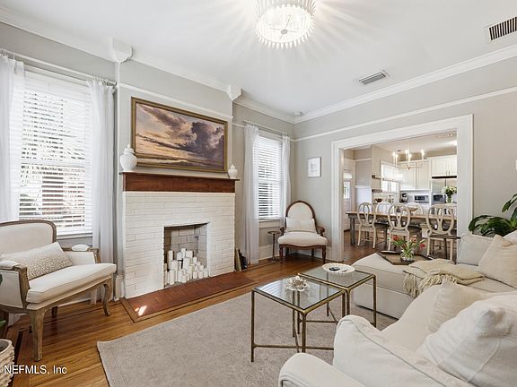 4th image of 2231 DELLWOOD Avenue