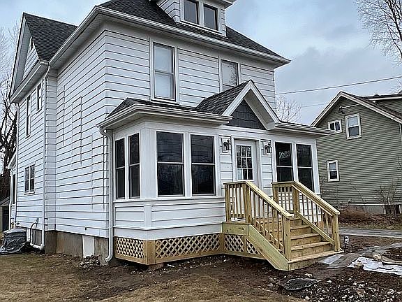 3rd image of 522 Highland Ave
