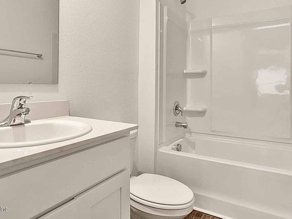 4th image of 4344 HEMLOCK Street