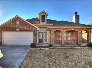 10024 SW 25th St, Yukon, OK 73099