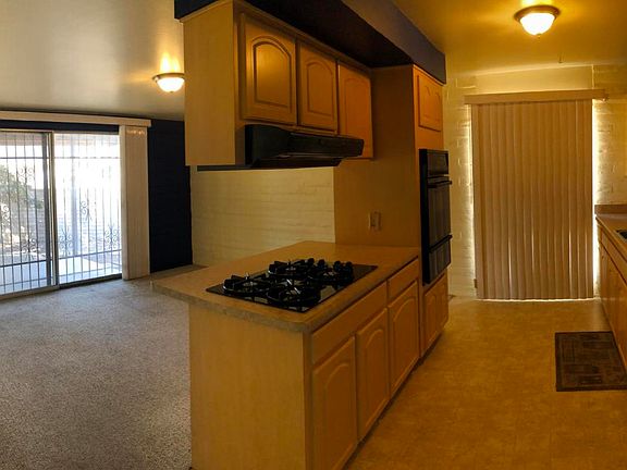 4th image of 8133 E Balfour Dr