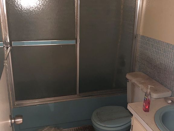 5th image of 20210 NE 2nd Ave APT V4