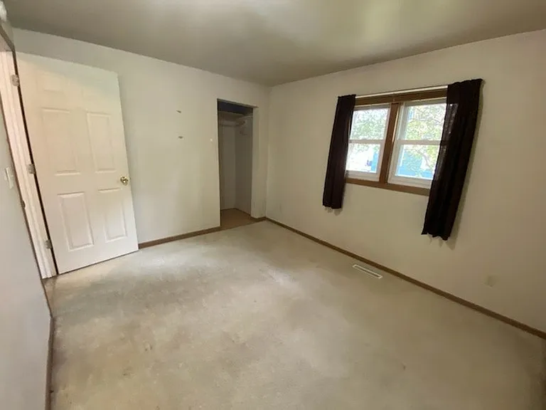 721 Broadway St — Photo 15