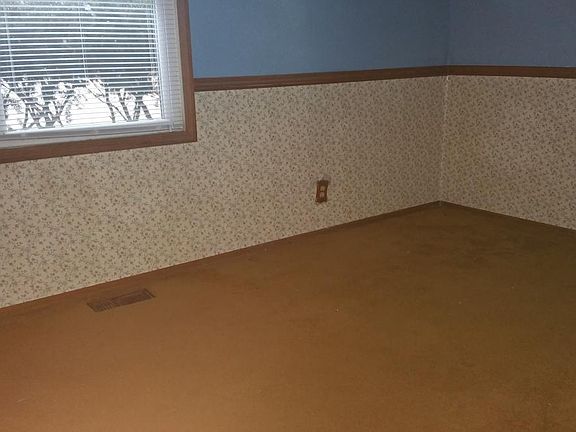 ROOM 1