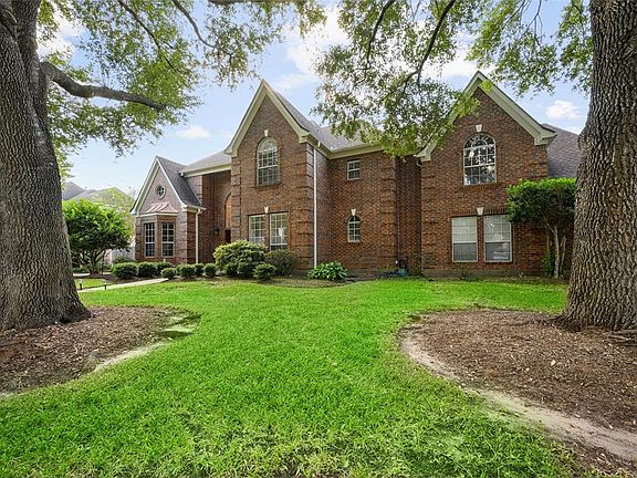 2nd image of 2314 Amber Springs Dr
