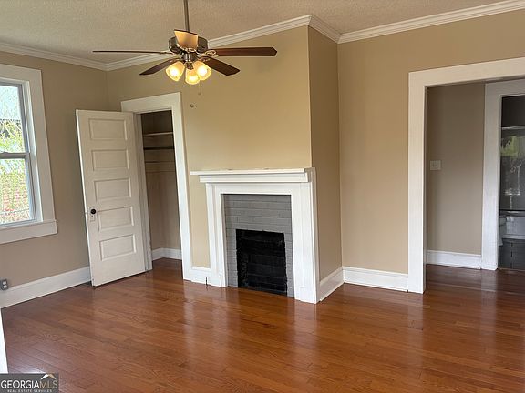 2nd image of 10 Kirkwood St NE