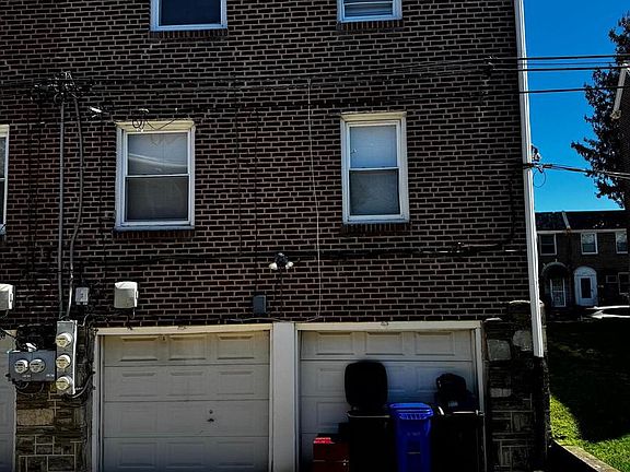 3rd image of 1629 Murdoch Rd
