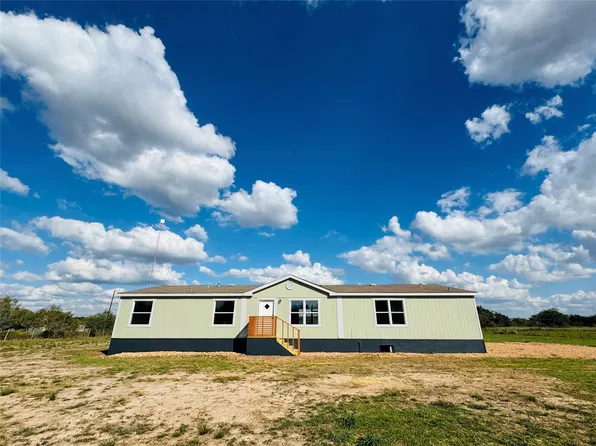 1 Private Road 4511, Waelder, TX 78959
