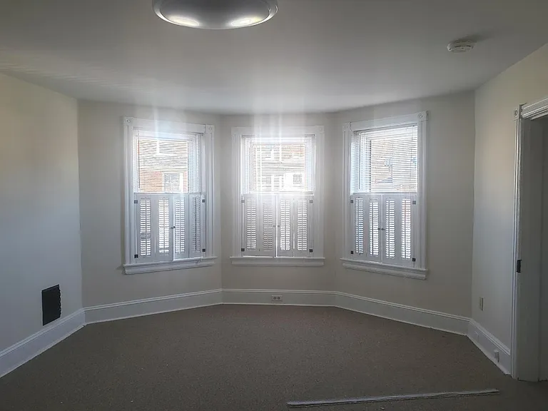 101 Hope Ave — Photo 5