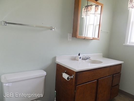 5th image of 1533 E 12th St