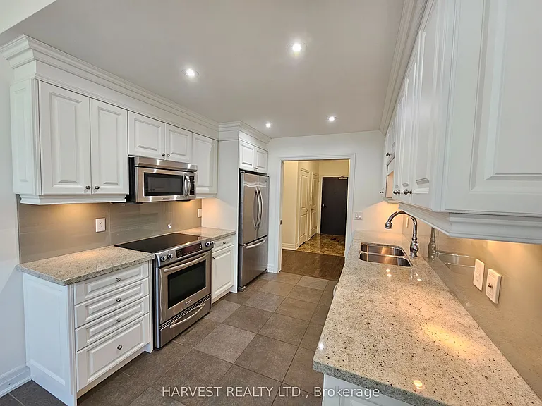 23 Rean Dr #203 — Photo 6