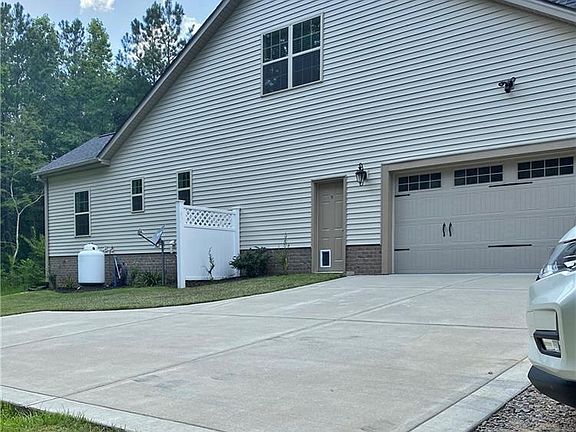 5th image of 500 Bristling Pine Rd