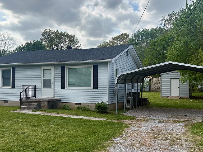 624 Vass Ln — Photo 1