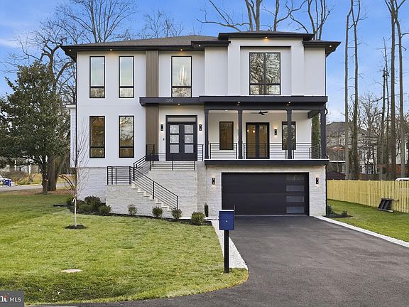 2nd image of 6913 Berkeley St