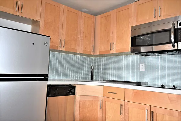 Rented by Bold New York | media 9