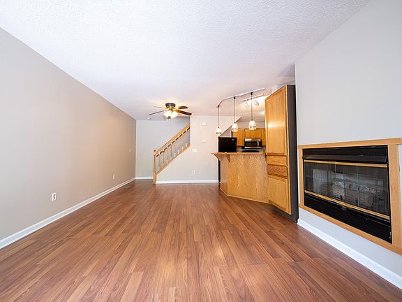 4th image of 1984 Glenfield Ct #36
